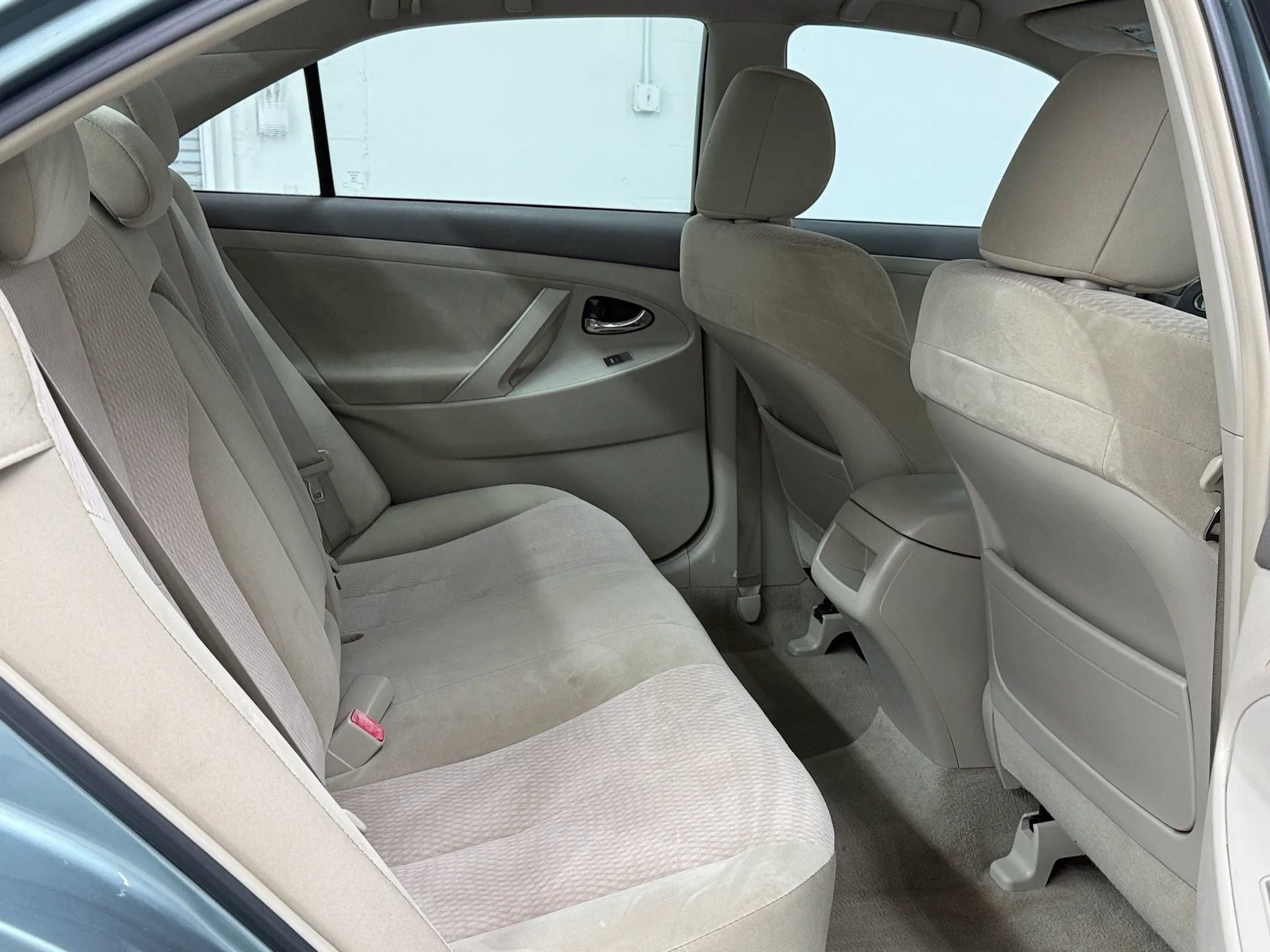 Used 2011 Toyota Camry LE w/ LE Extra-Value Pkg image 12