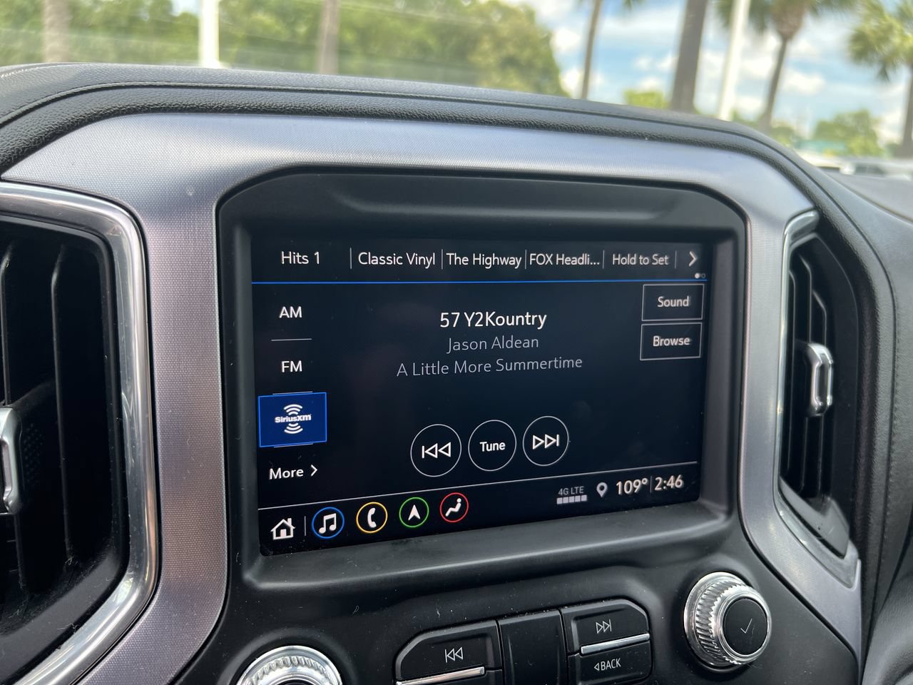 Used 2019 GMC Sierra 1500 SLT w/ SLT Premium Plus Package AWD/4WD image 23