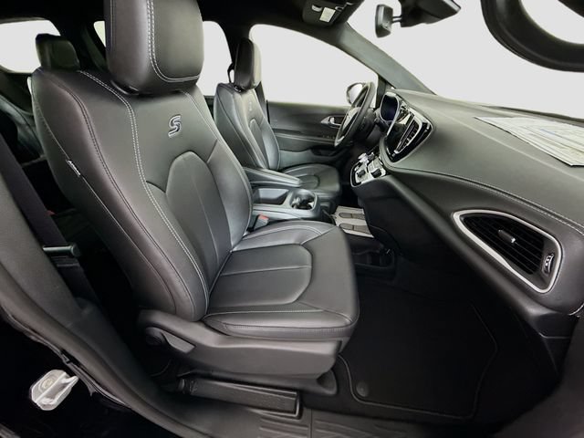 New 2026 Chrysler Pacifica Select w/ S Appearance Package FWD image 28