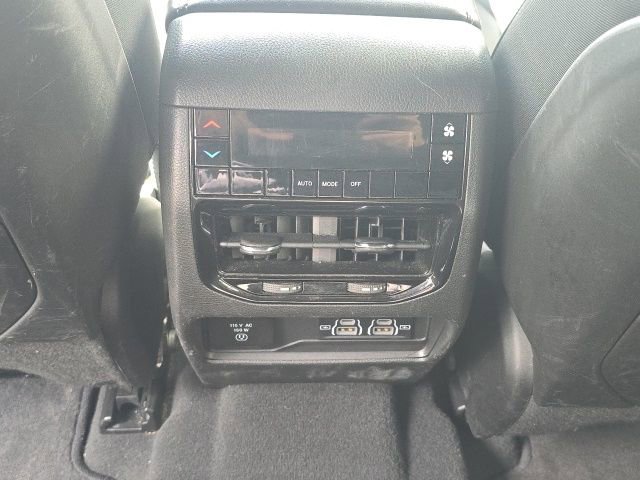 Used 2024 Jeep Grand Cherokee L Laredo image 16