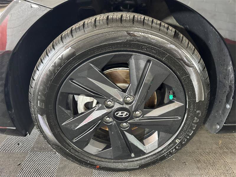 Used 2023 Hyundai Elantra SEL w/ Preferred Accessory Package FWD image 30