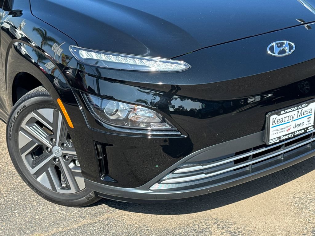 Used 2023 Hyundai Kona SE w/ Cargo Package image 6