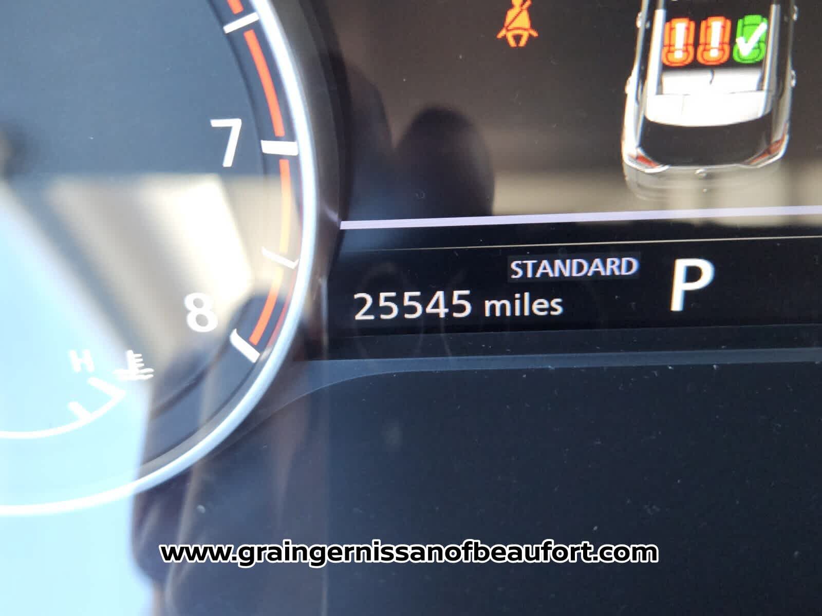 Used 2023 Nissan Rogue SV FWD image 15