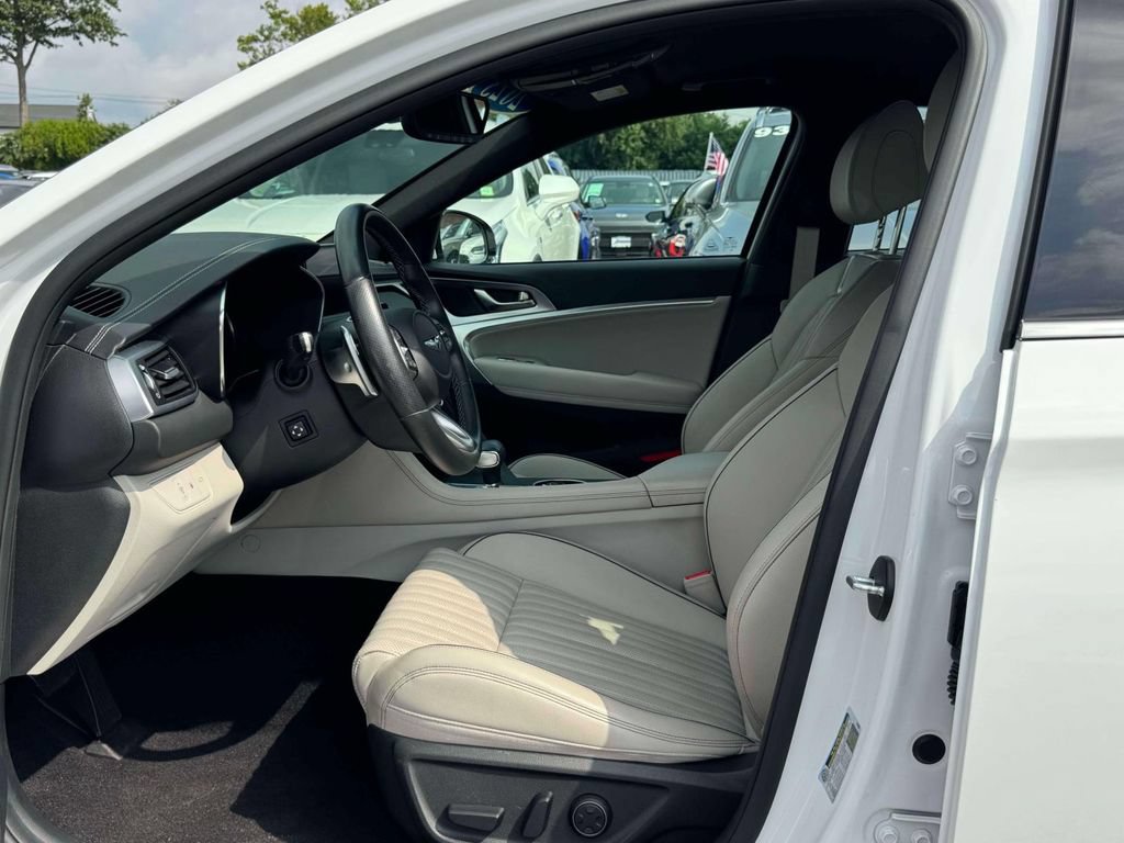 Certified 2023 Genesis G70 3.3T AWD/4WD image 15