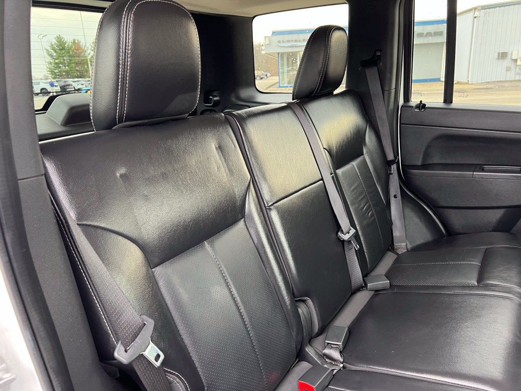 Used 2012 Jeep Liberty Sport AWD/4WD image 15