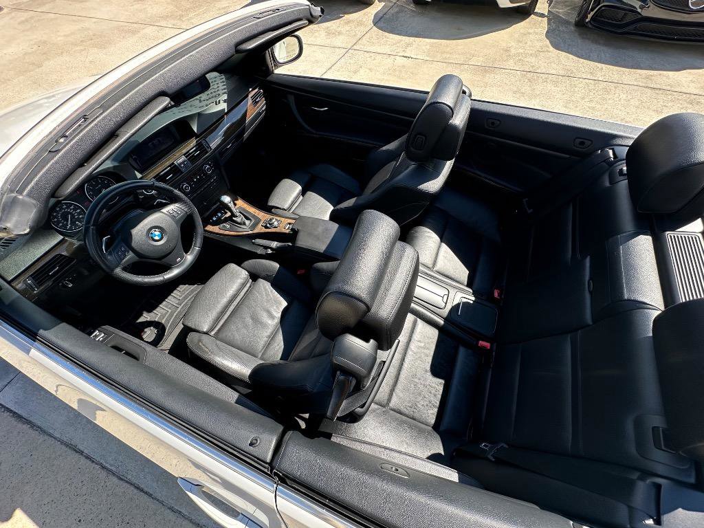 Used 2013 BMW 335i Convertible image 6