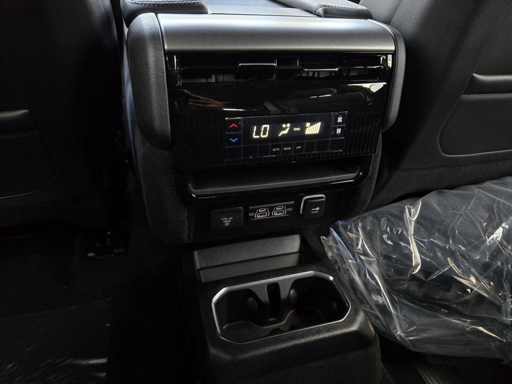 New 2026 Jeep Grand Wagoneer L 4WD image 15