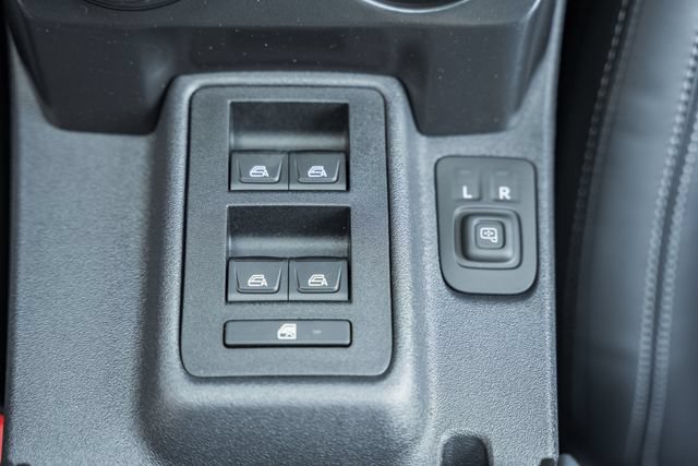 Used 2026 Ford Bronco Outer Banks w/ Sasquatch Package AWD/4WD image 38