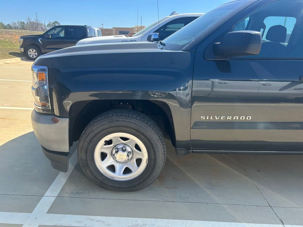 Used 2019 Chevrolet Silverado 1500 W/T w/ WT Convenience Package image 2