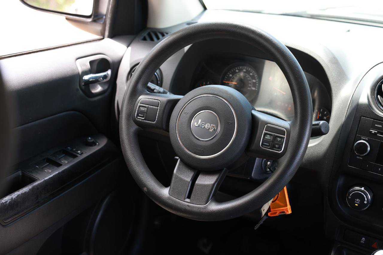 Used 2015 Jeep Compass Sport w/ Power Value Group FWD image 26