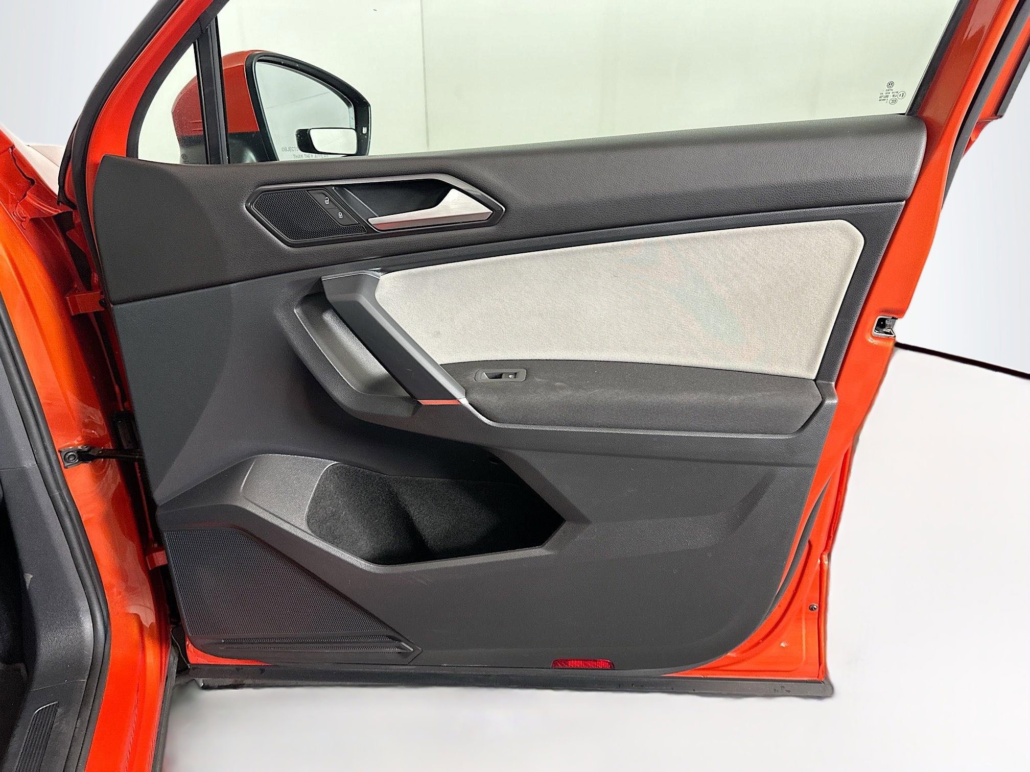 Used 2018 Volkswagen Tiguan S FWD image 30
