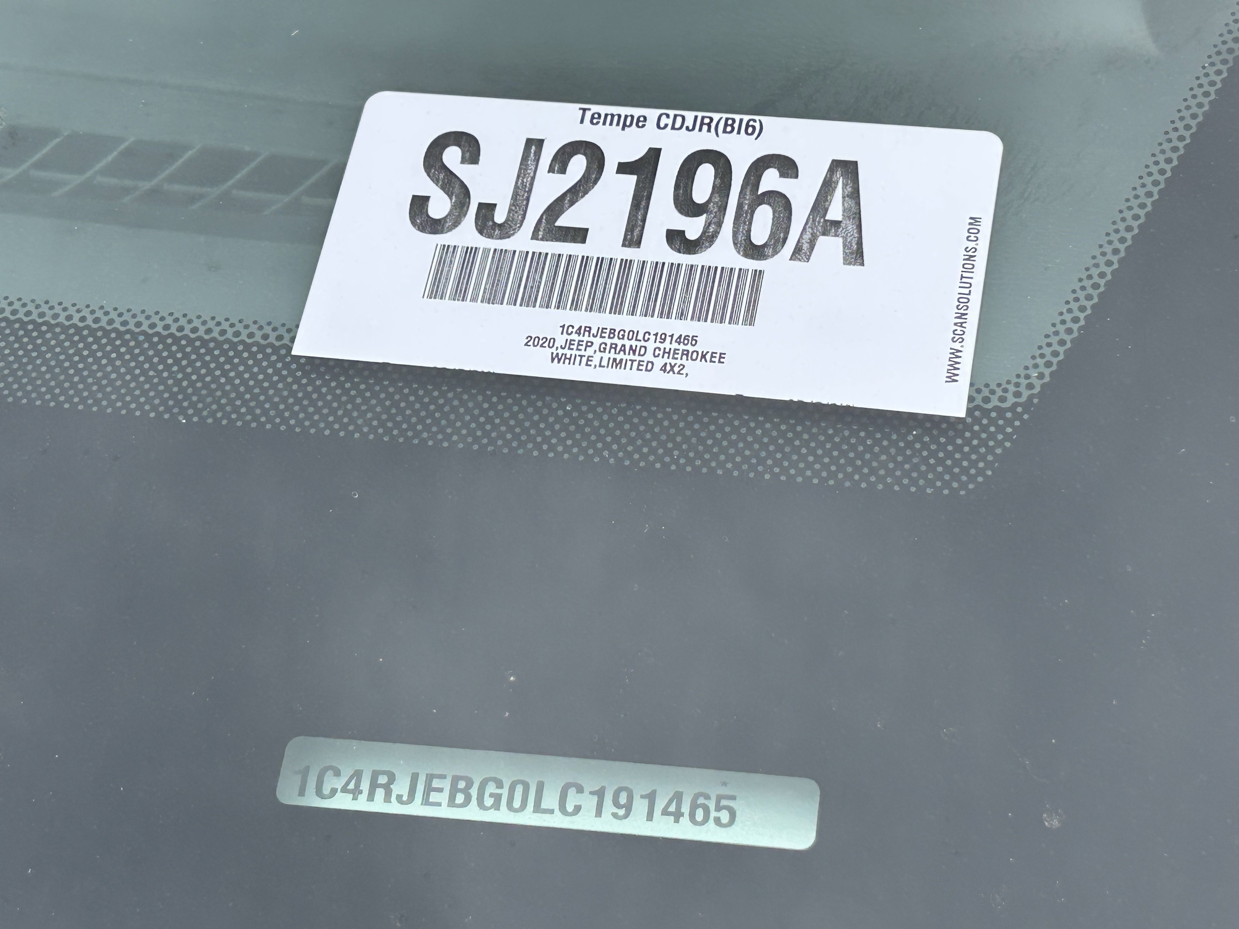 Used 2020 Jeep Grand Cherokee Limited w/ Luxury Group II image 31