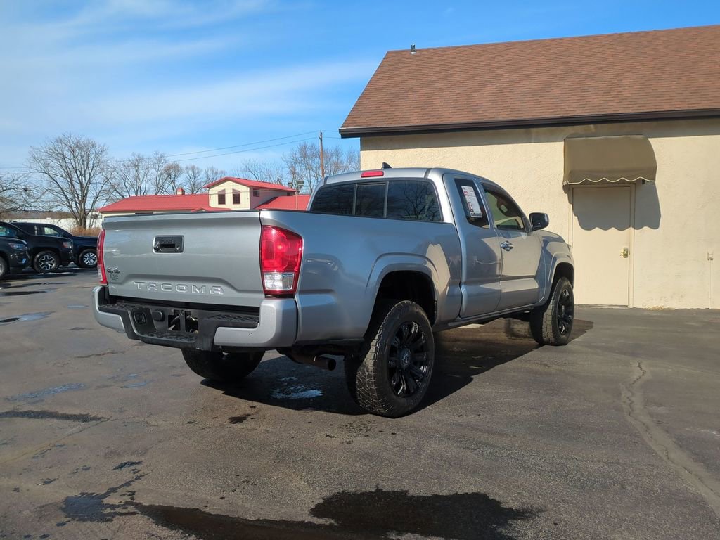 Used 2016 Toyota Tacoma SR w/ SR Convenience Package image 5