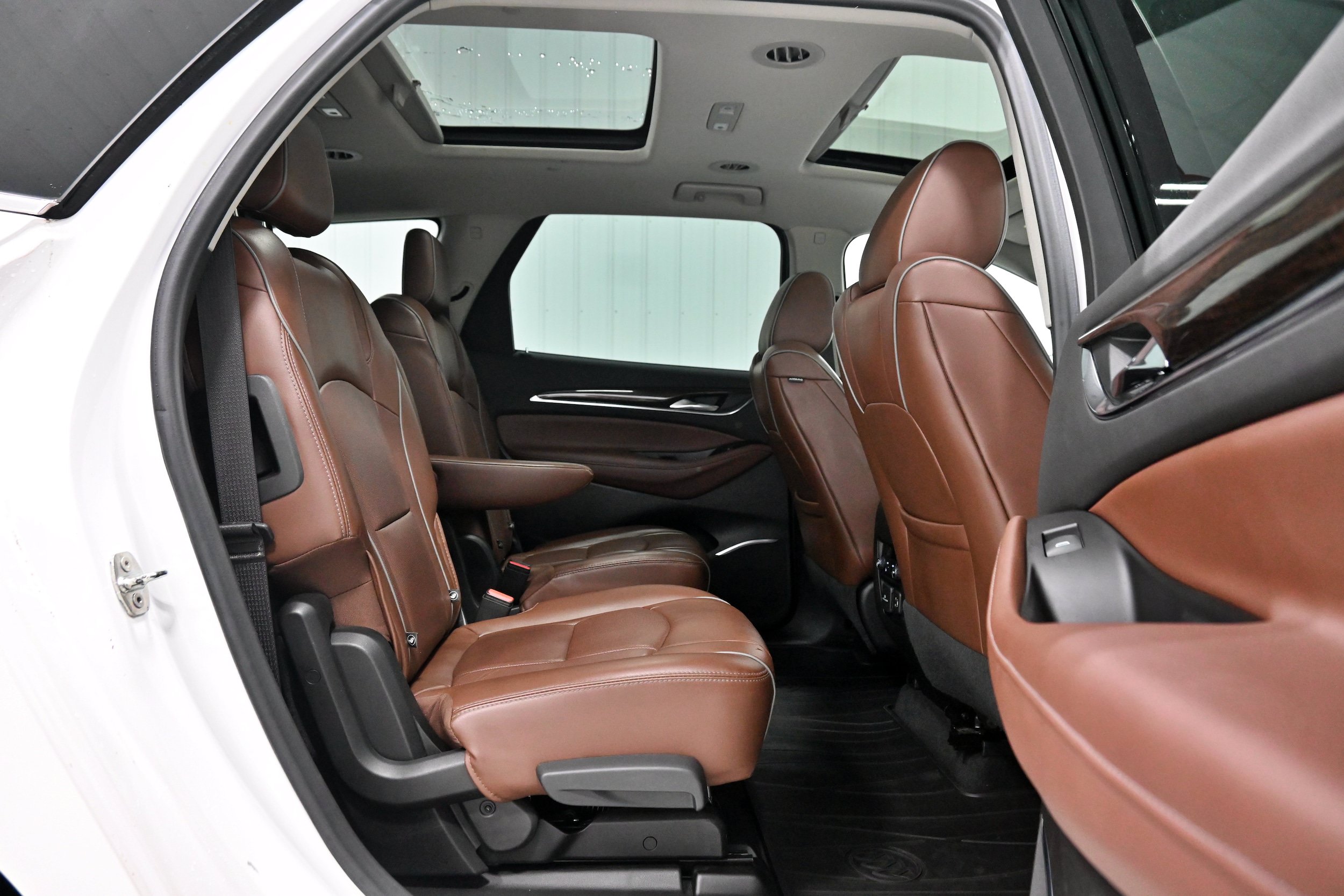 Used 2018 Buick Enclave Avenir AWD/4WD image 33