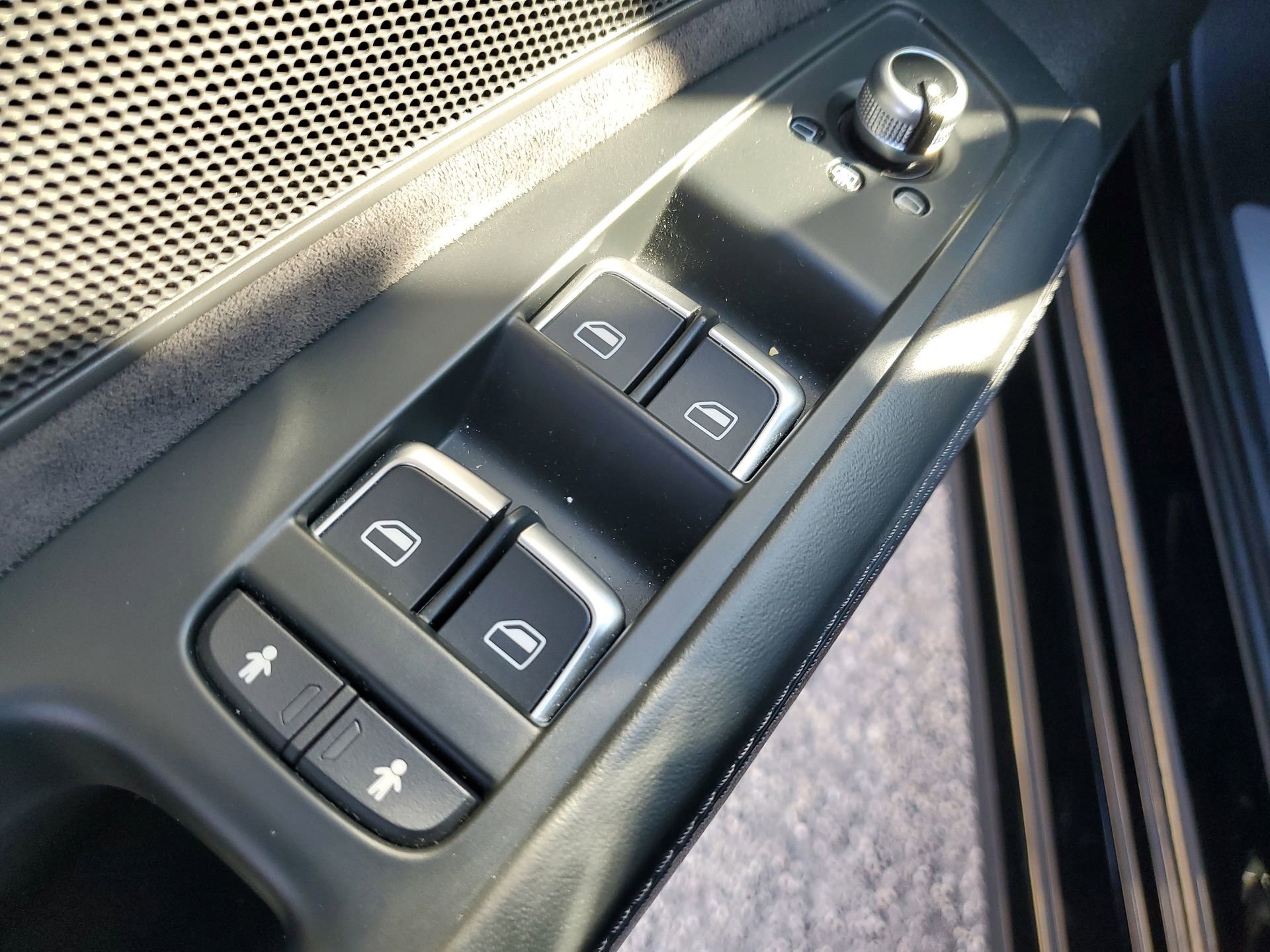 Used 2018 Audi A8 L 3.0T w/ Executive Package image 23