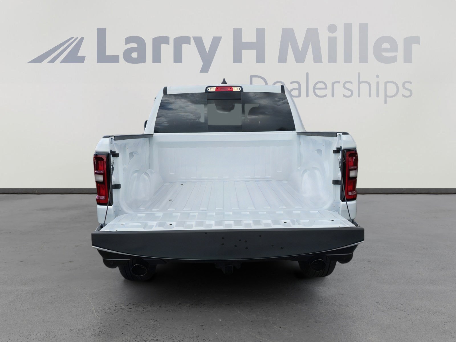 New 2026 RAM 1500 Tradesman image 32