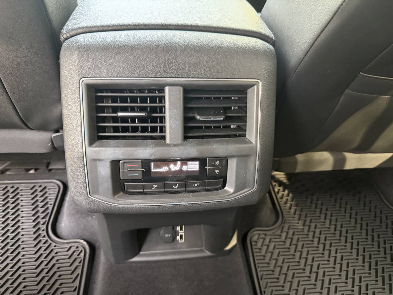 Used 2018 Volkswagen Atlas SE AWD/4WD image 8