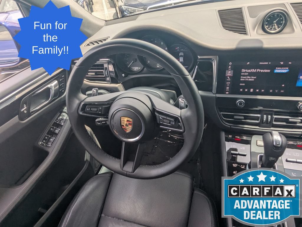 Used 2025 Porsche Macan AWD/4WD image 3