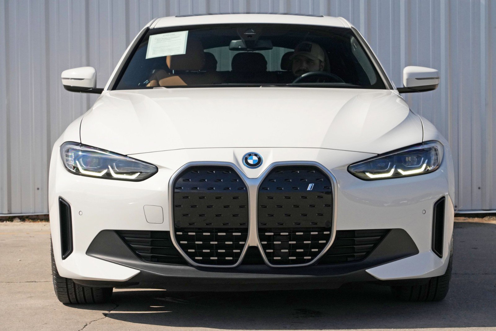 Used 2023 BMW i4 eDrive35 image 6