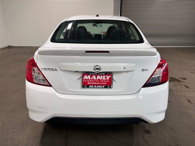 Used 2019 Nissan Versa SV FWD image 4