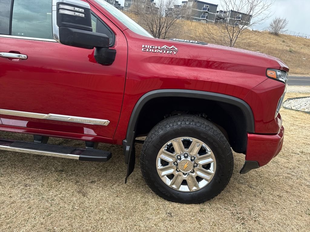 Used 2024 Chevrolet Silverado 2500 High Country AWD/4WD image 36