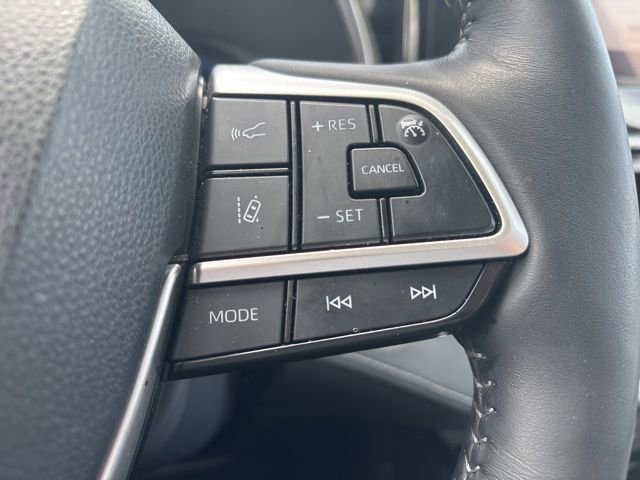 Used 2023 Toyota Highlander Platinum AWD/4WD image 18