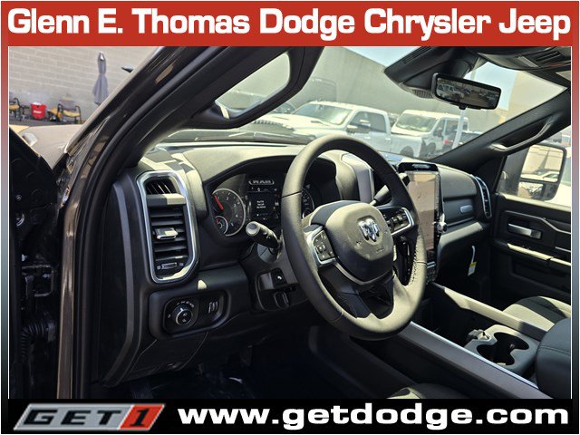 New 2026 RAM 2500 Big Horn AWD/4WD image 8