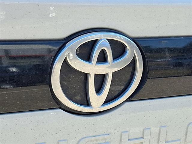 Certified 2024 Toyota Grand Highlander XLE image 30