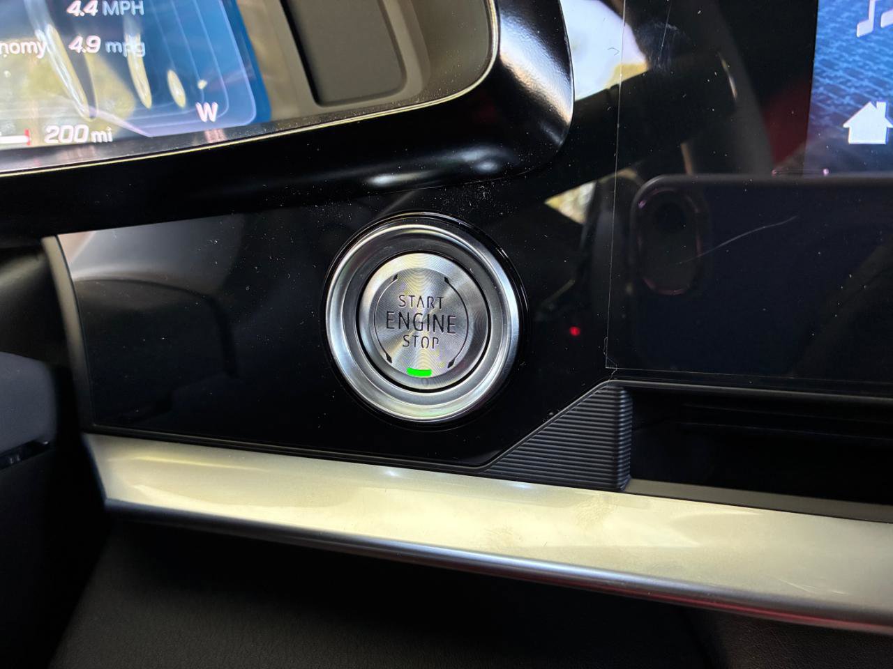 Used 2024 Chevrolet Corvette Stingray Coupe w/ Z51 Performance Package image 25