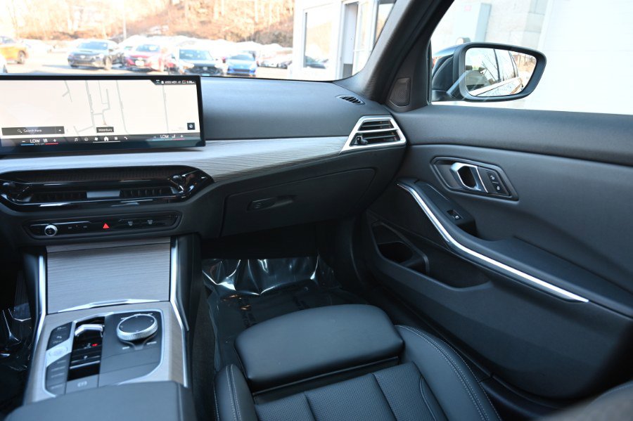 Used 2025 BMW 330i 330i Sedan image 17