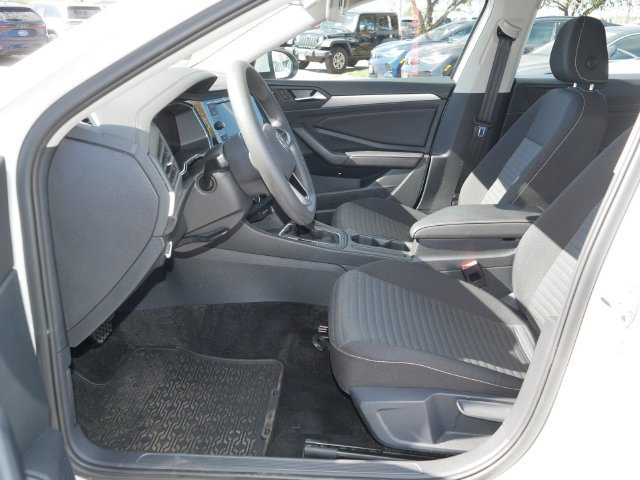 Certified 2023 Volkswagen Jetta S FWD image 13