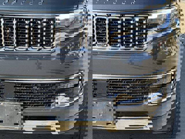 Used 2023 Jeep Wagoneer Series III w/ Convenience Group I image 10