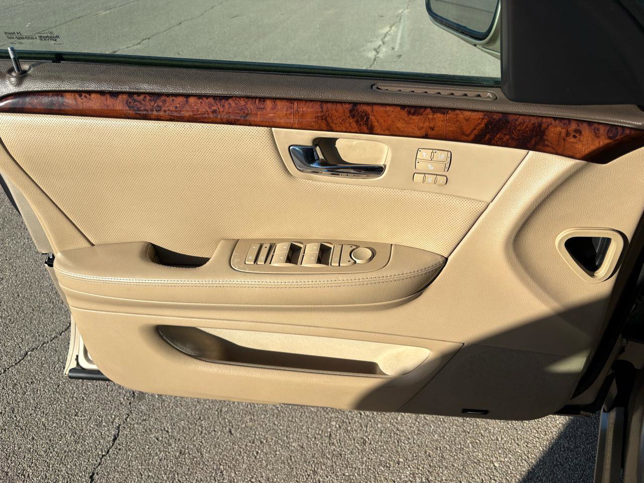 Used 2006 Cadillac DTS Performance image 14