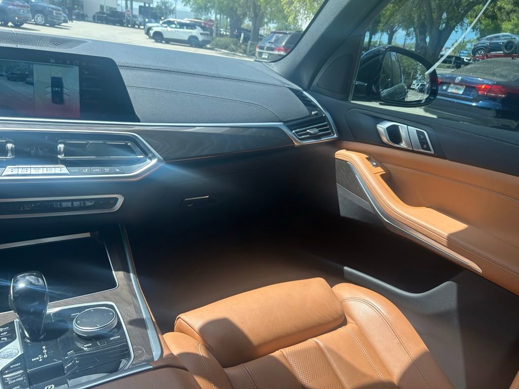 Used 2022 BMW X5 xDrive40i w/ Premium Package AWD/4WD image 11