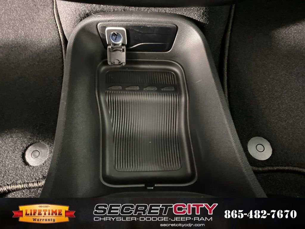 New 2026 Chrysler Pacifica Select image 27