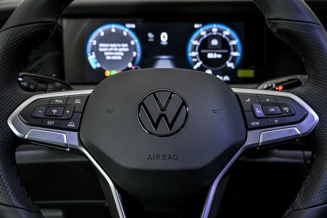 New 2026 Volkswagen Tiguan SE R-Line image 10