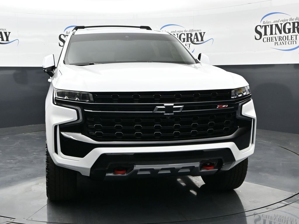 Used 2024 Chevrolet Suburban Z71 w/ Luxury Package AWD/4WD image 2