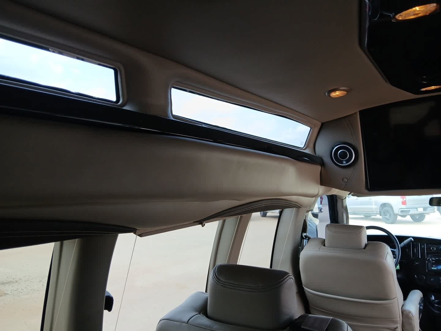Used 2021 Chevrolet Express 2500 w/ Enhanced Convenience Package RWD image 89