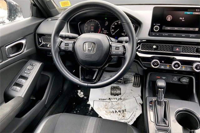 Used 2023 Honda Civic Sport image 5