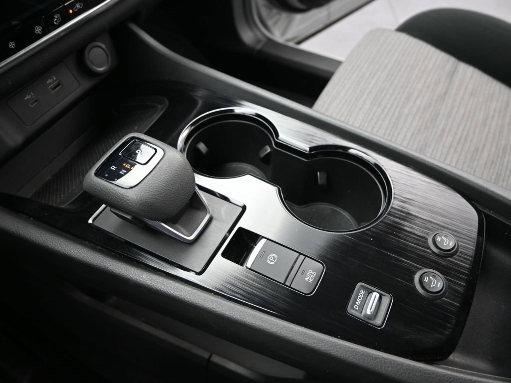 Used 2021 Nissan Rogue SV image 17