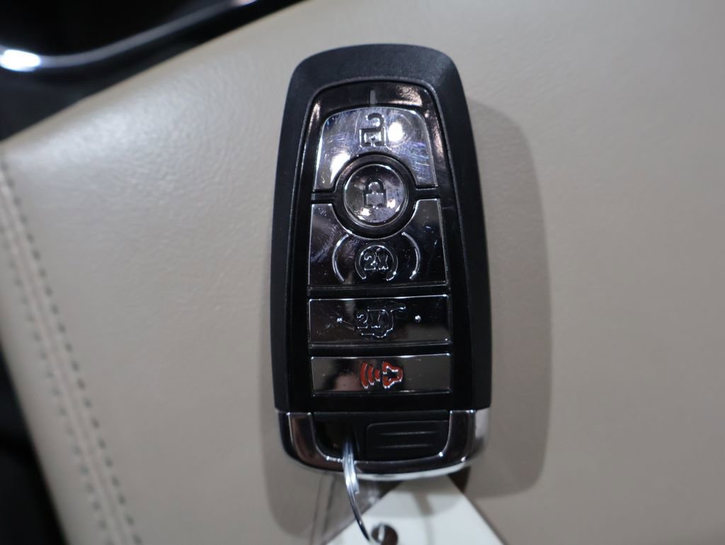 Used 2023 Lincoln Nautilus AWD image 27