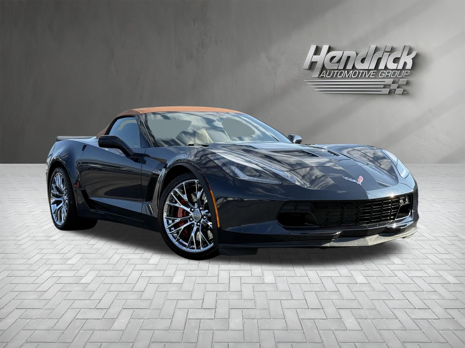 Used 2015 Chevrolet Corvette Z06 w/ 3LZ Preferred Equipment Group RWD image 2