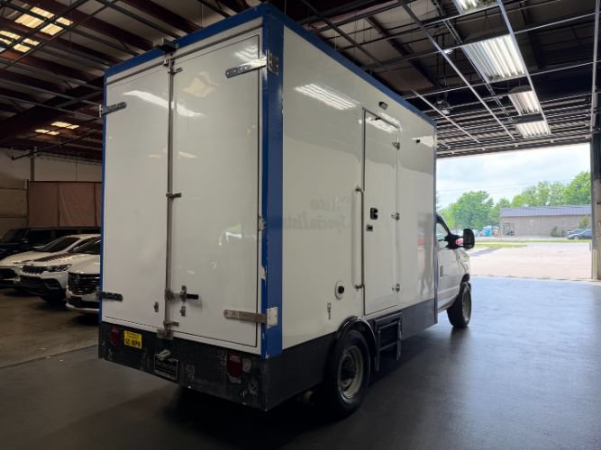 Used 2023 Ford E-350 and Econoline 350 Super Duty w/ Power Windows & Locks Group RWD image 4