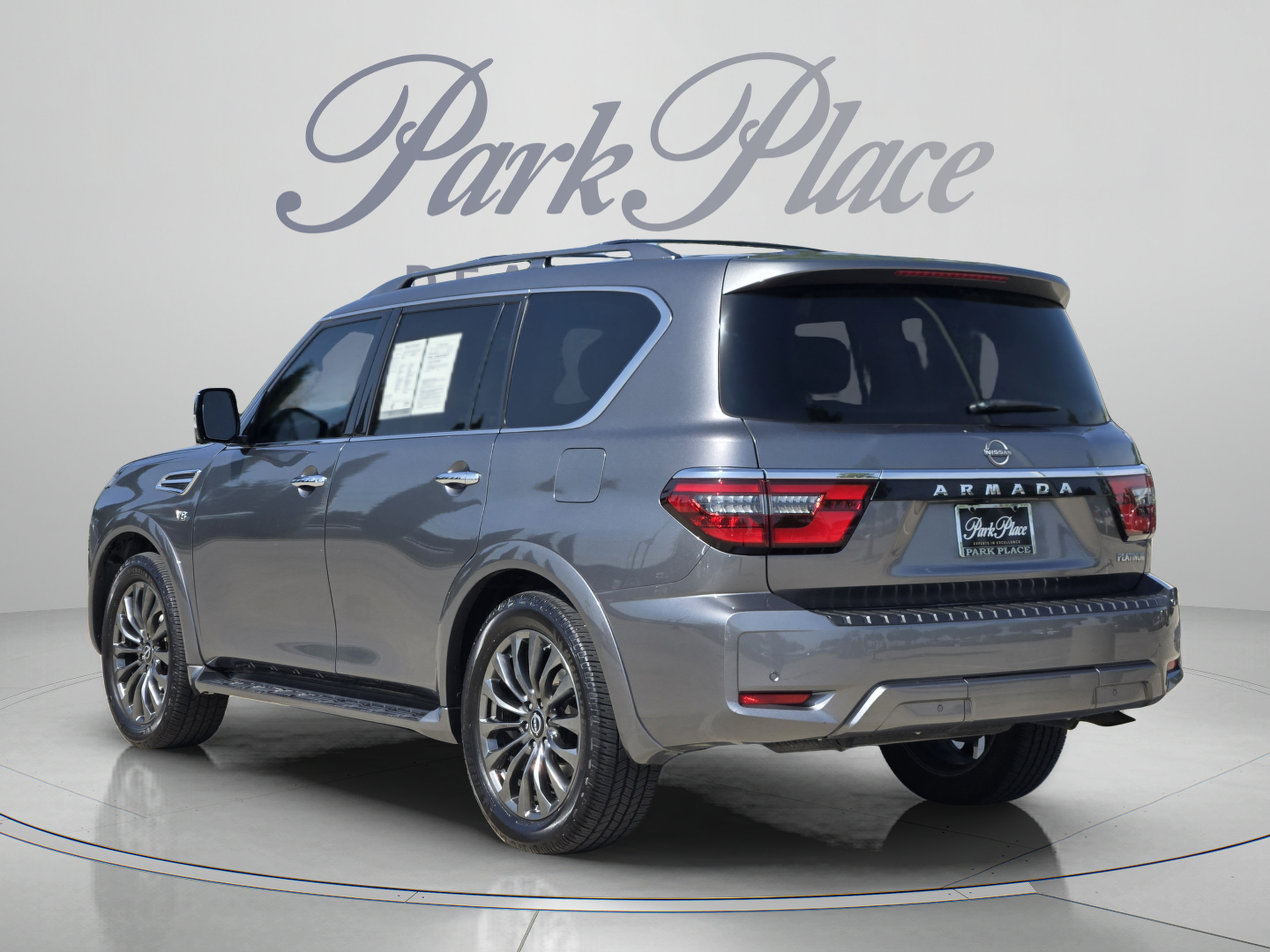 Used 2022 Nissan Armada Platinum RWD image 3