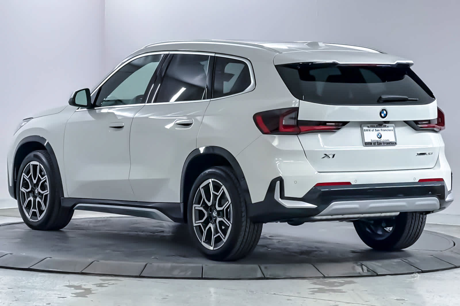 New 2026 BMW X1 xDrive28i w/ Technology Package AWD/4WD image 6