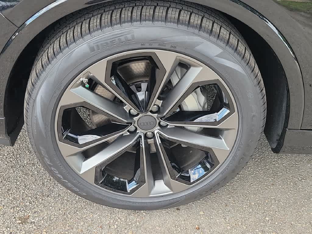 New 2026 Audi Q7 Premium Plus AWD/4WD image 16