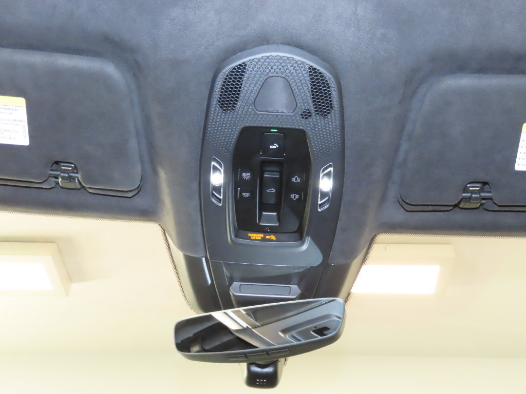 Certified 2026 Porsche Cayenne GTS AWD/4WD image 32