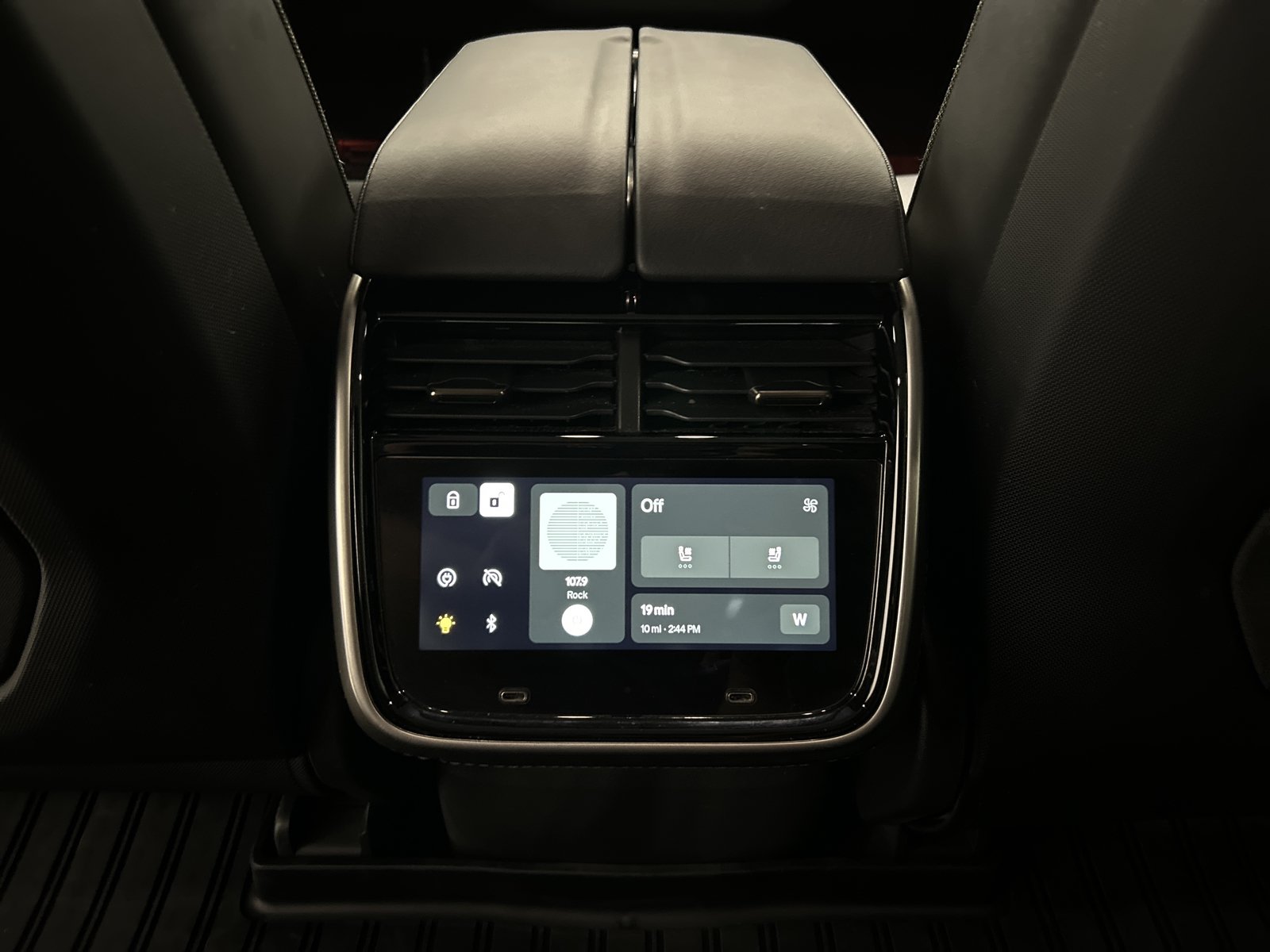 Used 2025 Rivian R1T Adventure AWD/4WD image 28