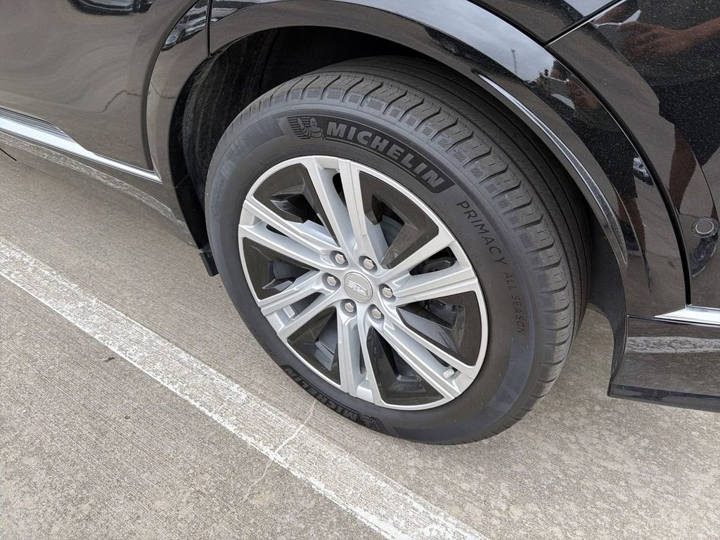 Used 2024 Cadillac Lyriq Tech w/ Driver Assist Package image 5