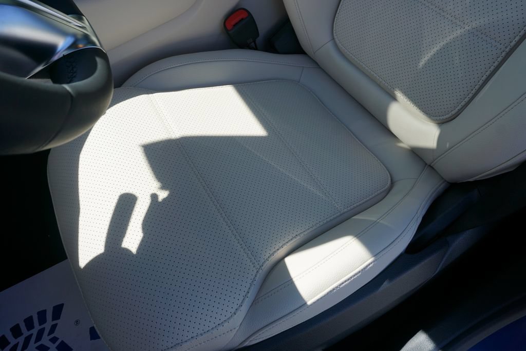 Certified 2026 Mercedes-Benz GLC 300 image 44